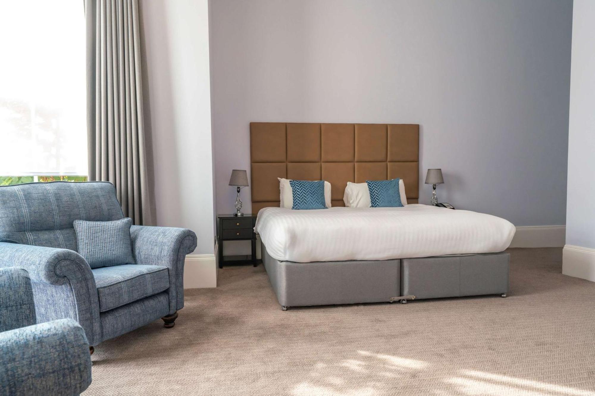 Oatlands Park Hotel Вейбридж Екстер'єр фото