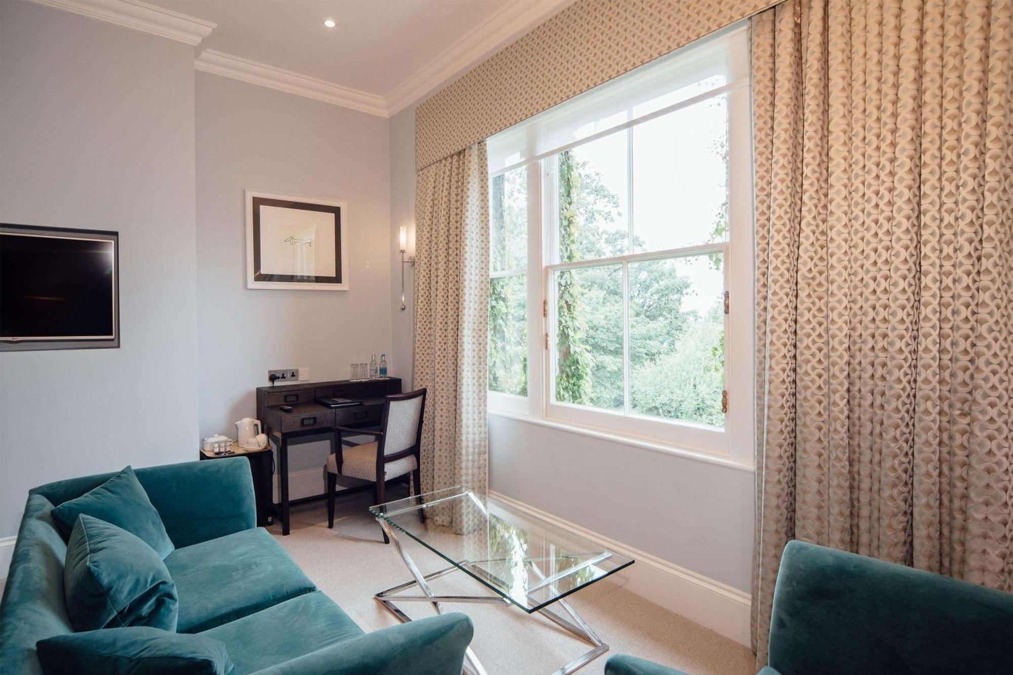 Oatlands Park Hotel Вейбридж Екстер'єр фото