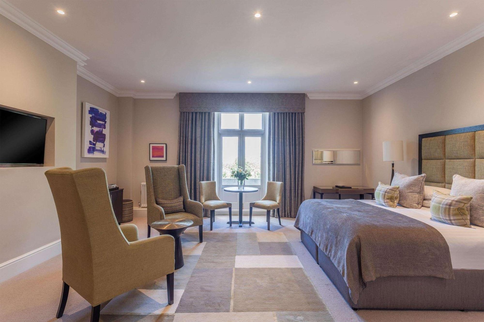 Oatlands Park Hotel Вейбридж Екстер'єр фото