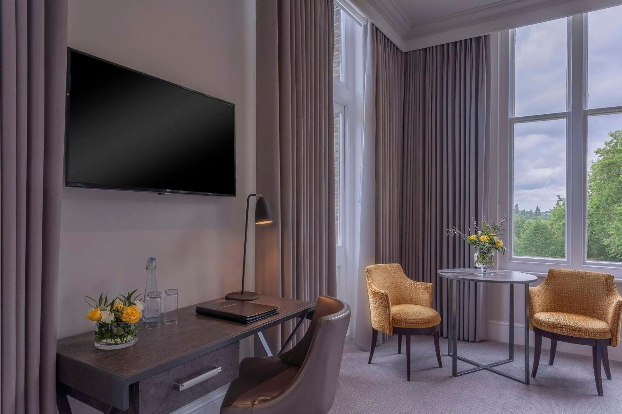 Oatlands Park Hotel Вейбридж Екстер'єр фото