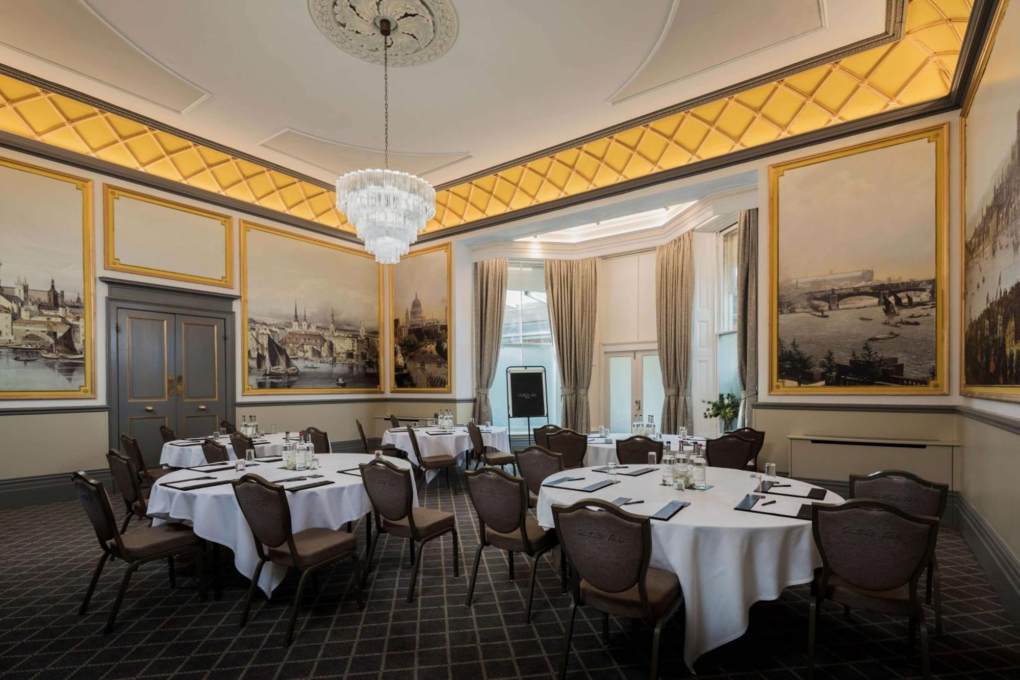 Oatlands Park Hotel Вейбридж Екстер'єр фото