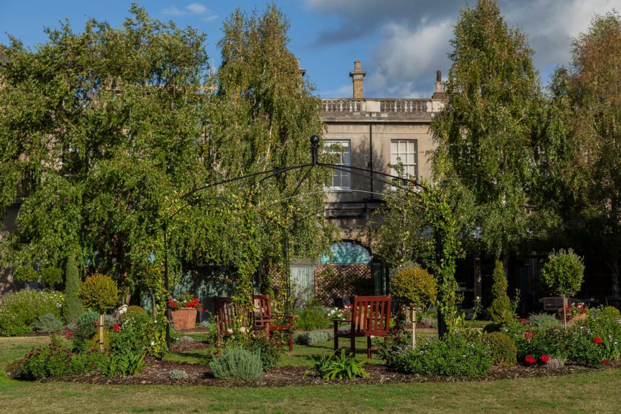 Oatlands Park Hotel Вейбридж Екстер'єр фото